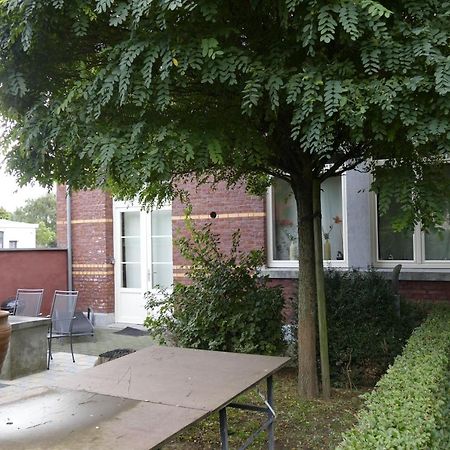 Appartamento De Oude School 4 Pers App Visé Esterno foto