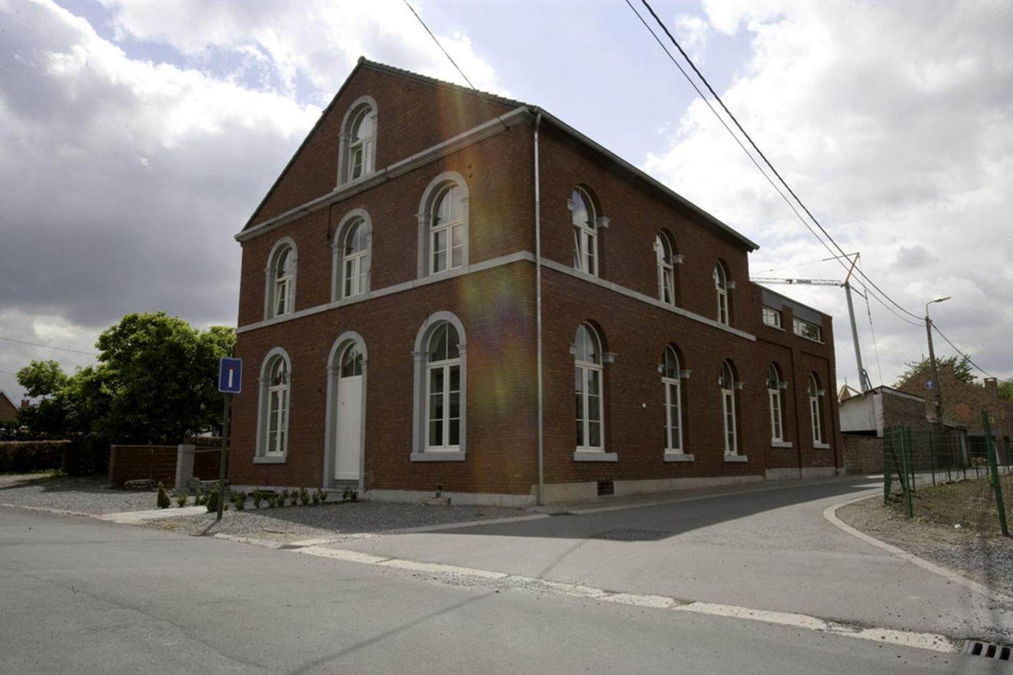 Appartamento De Oude School 4 Pers App Visé Esterno foto