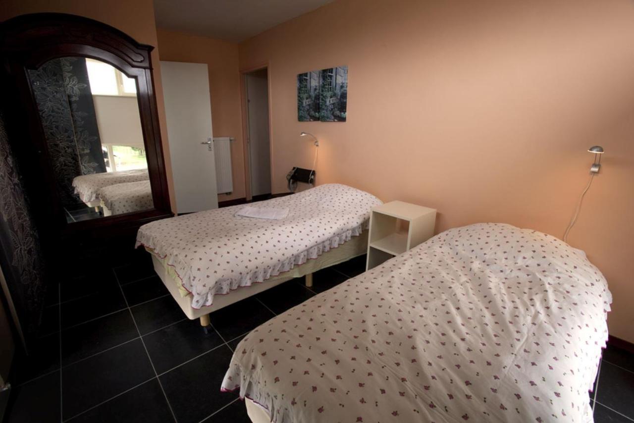 Appartamento De Oude School 4 Pers App Visé Esterno foto